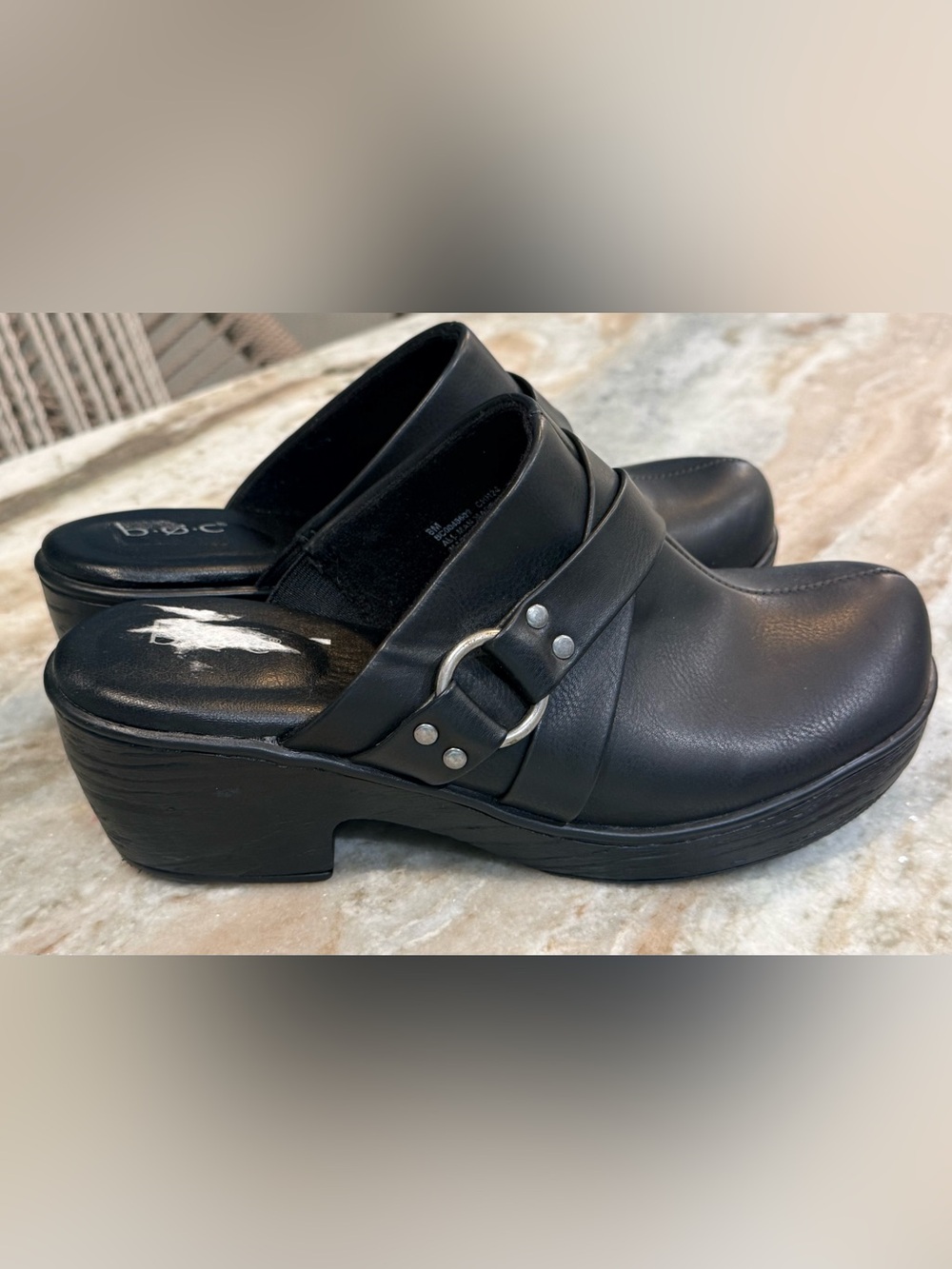 Women’s B.O.C. Black slip on clogs- Size 6 - Picture 4 of 6